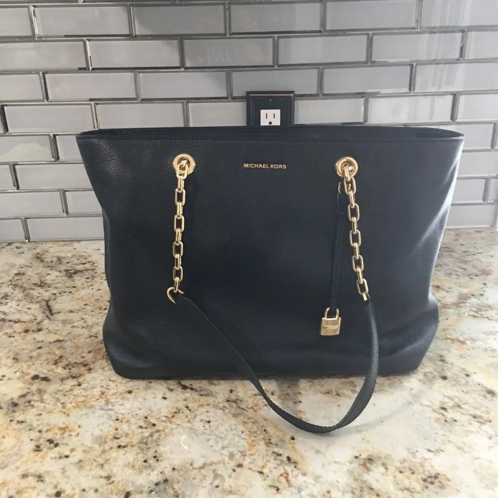 Michael Kors 👜 - Picture 2 of 10